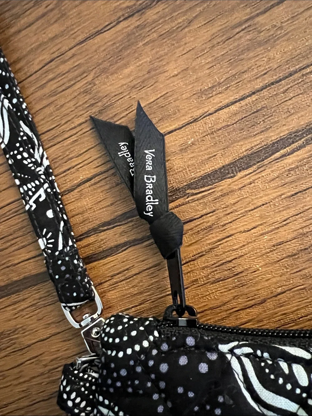 Vera Bradley Black & White Paisley Wristlet- OS